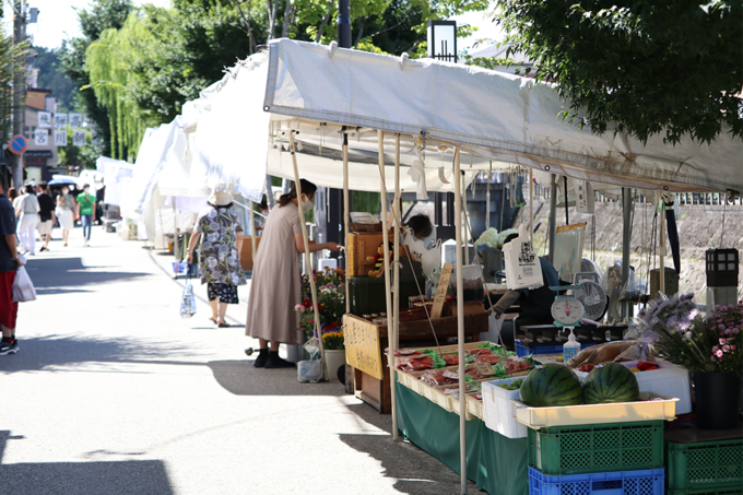 Takayama Morning Markets (photo)