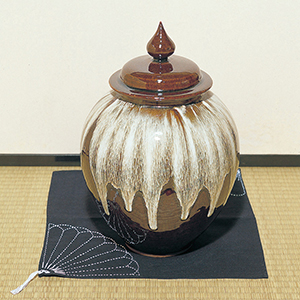 Yamadayaki Pottery (photo)