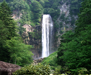 Grande cascade de Hirayu Otaki (photo)