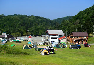 飞騨高山露营地、滑雪场 (照片)